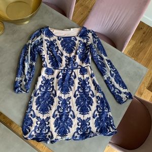 Chelsea & Violet Dresses - Chelsea & Violet blue and tan long sleeve dress Chelsea & Violet Dresses - Chelsea & Violet blue and tan long sleeve dress